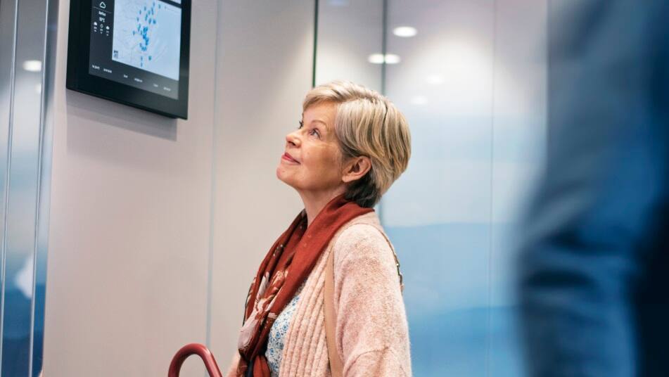 img_KONE_Feat_Old_Lady-951x353